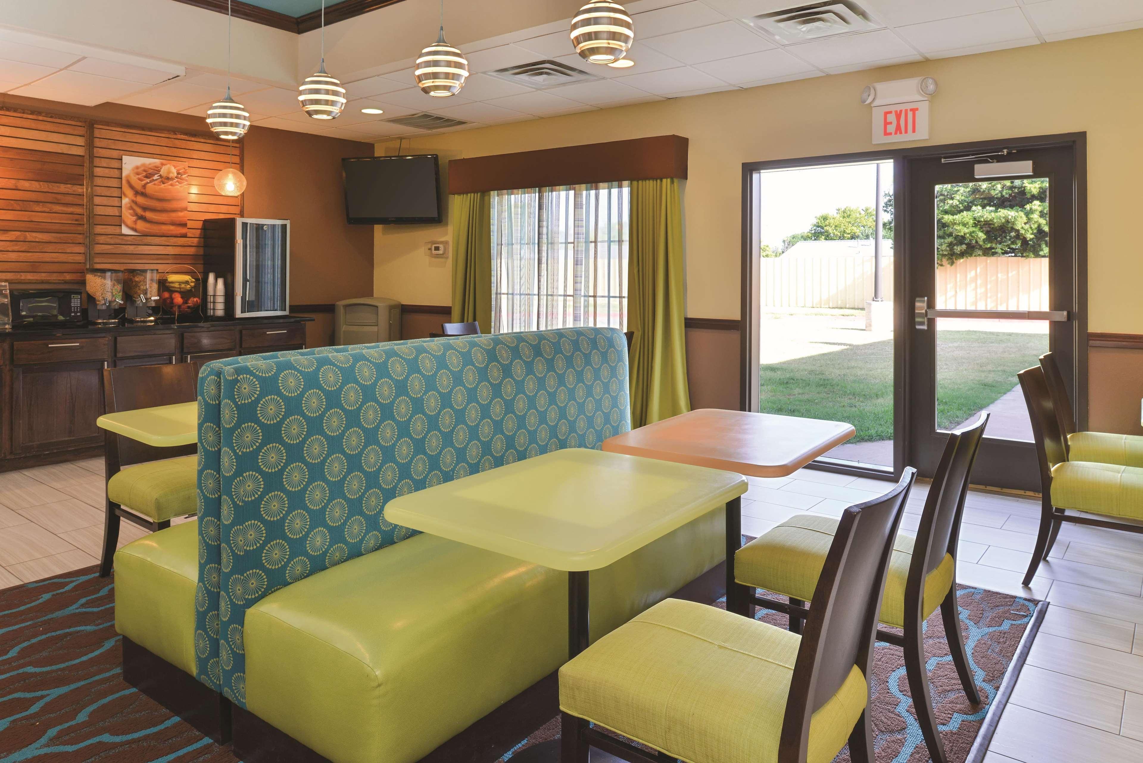 Hotel La Quinta By Wyndham Woodward Esterno foto